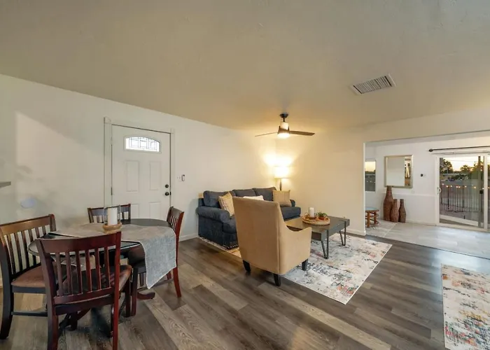 Pool, Hot Tub, 3 Bedroom 3 Ba, Huge Yard, Fenced Tucson